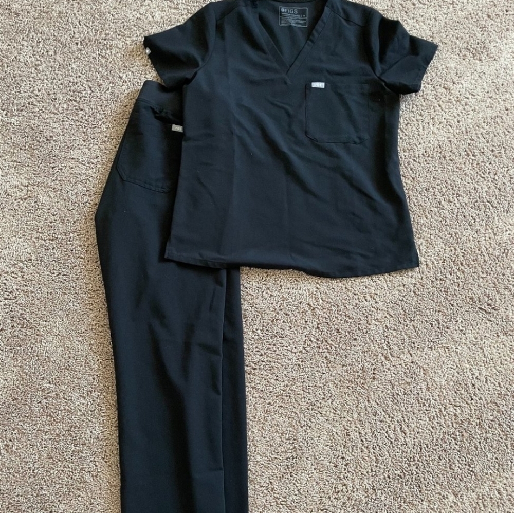 Figs Black Scrubs Set